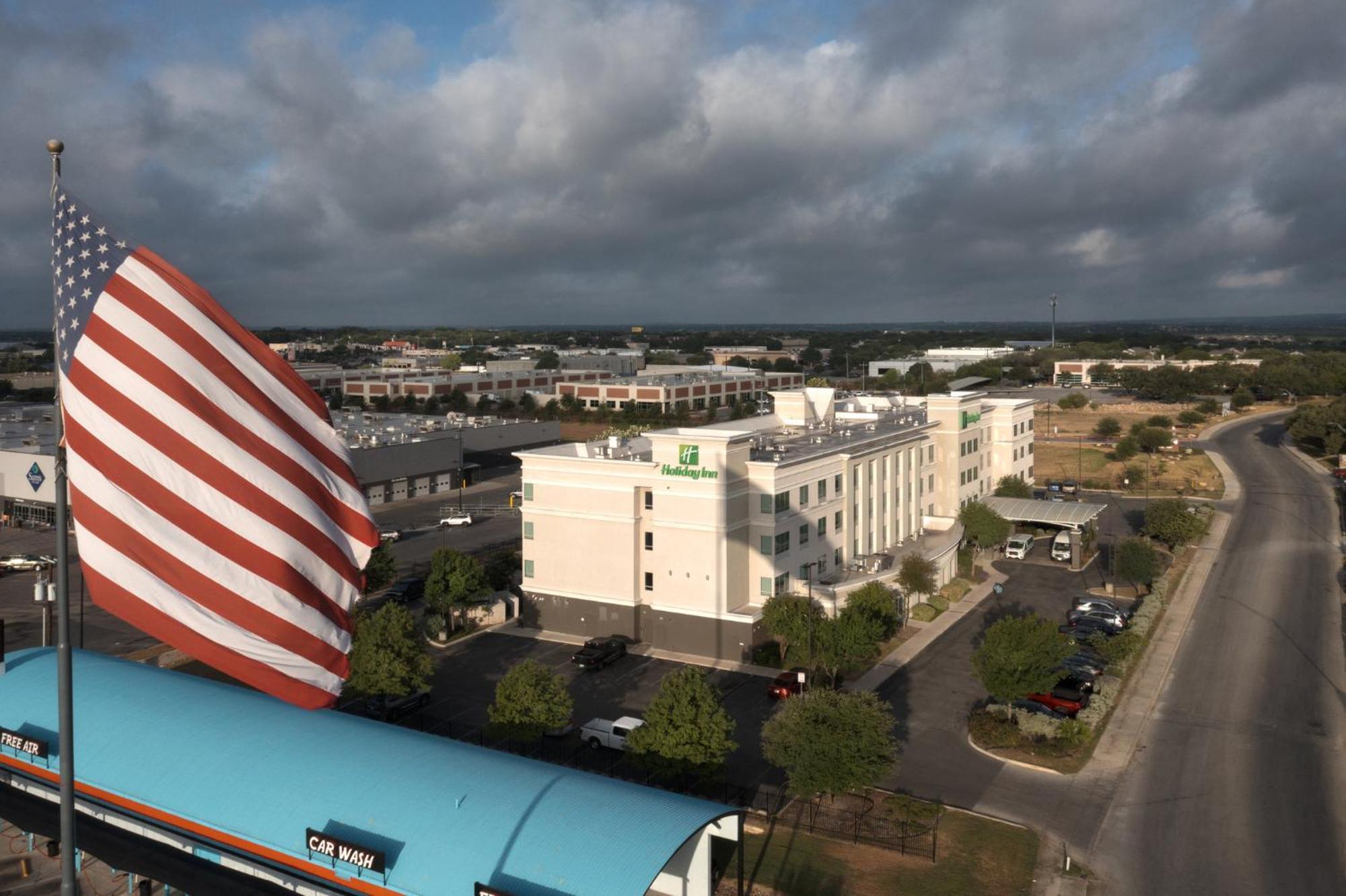 Holiday Inn Hotel & Suites Northwest San Antonio By Ihg Exterior foto